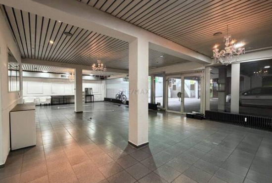 Göppingen , Ladenlokal, Gastronomie mieten oder kaufen