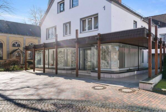 Schlangen Kirchplatz, Ladenlokal, Gastronomie mieten oder kaufen