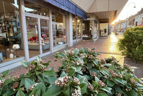 Köln / Rodenkirchen , Ladenlokal, Gastronomie mieten oder kaufen