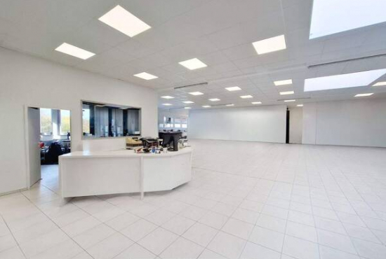 Erlangen , Ladenlokal, Gastronomie mieten oder kaufen