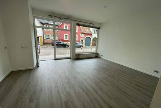 Bretten , Ladenlokal, Gastronomie mieten oder kaufen