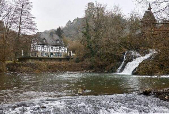 Roes , Ladenlokal, Gastronomie mieten oder kaufen