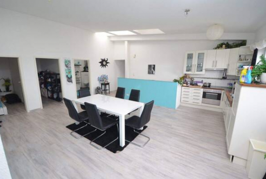 Schwarzenbek , Ladenlokal, Gastronomie mieten oder kaufen