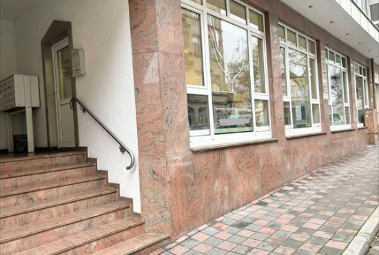 Fürth Theresienstr., Ladenlokal, Gastronomie mieten oder kaufen