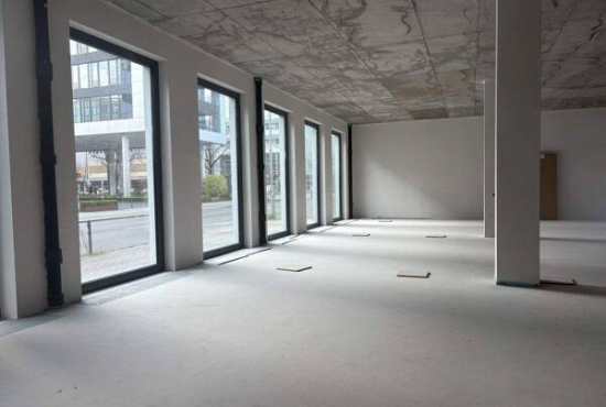 Berlin / Adlershof , Ladenlokal, Gastronomie mieten oder kaufen