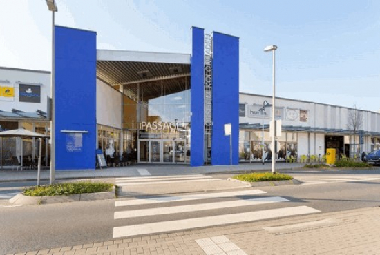 Einkaufszentrum, Typ Shopping-Center ✩ Flörsheim Kolonnaden in Flörsheim am Main