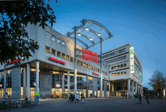 Einkaufszentrum, Typ Passage ✩ Linden-Center in Ludwigslust