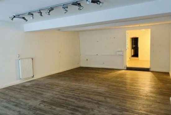 Erlangen , Ladenlokal, Gastronomie mieten oder kaufen