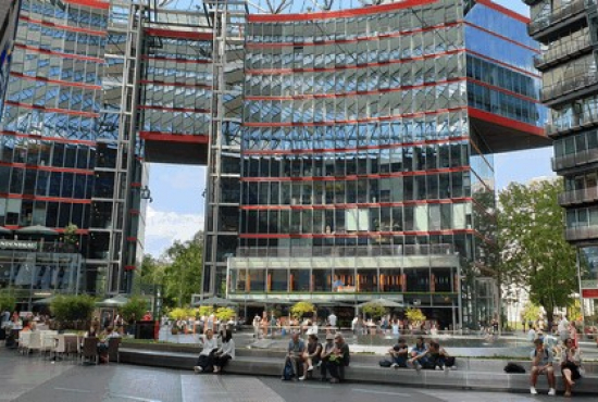 Einkaufszentrum, Typ Urban-Entertainment-Center ✩ Sony Center am Potsdamer Platz in Berlin