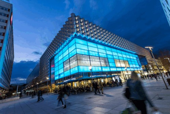 Einkaufszentrum, Typ Shopping-Center ✩ Centrum-Galerie in Dresden