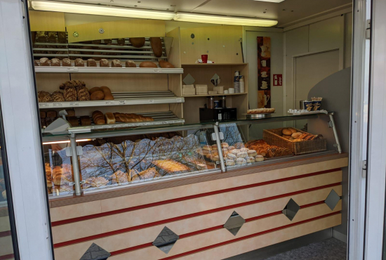 Kleinen Bäckerei-Verkaufscontainer mieten (inkl. Inventar)