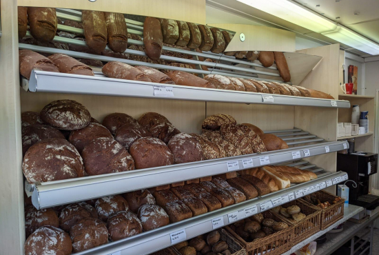 Kleinen Bäckerei-Verkaufscontainer mieten (inkl. Inventar)