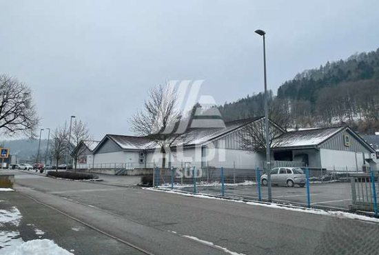 Oberndorf Austraße, Ladenlokal, Gastronomie mieten oder kaufen
