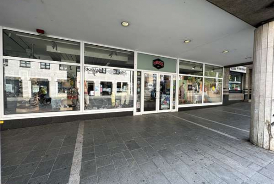 Regensburg Maximilianstraße, Ladenlokal, Gastronomie mieten oder kaufen